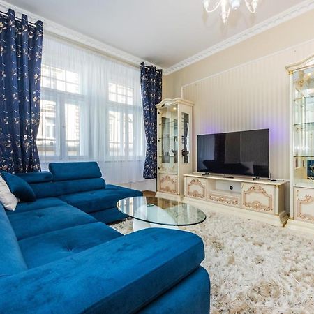 Prostorny Tripokojovy Apartman U Nabrezi Vltavy Apartment Praha Bagian luar foto