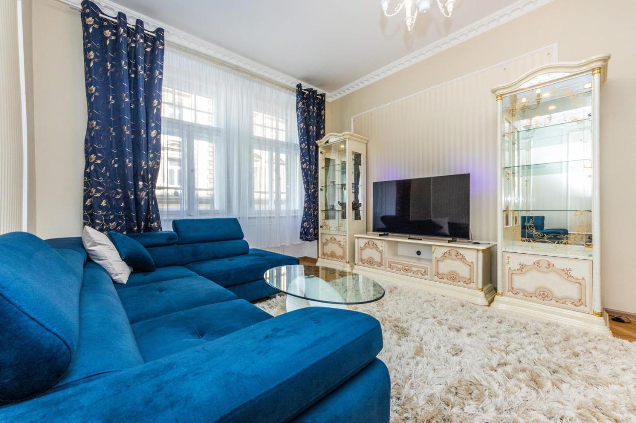 Prostorny Tripokojovy Apartman U Nabrezi Vltavy Apartment Praha Bagian luar foto